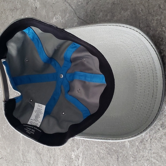 Under Armour Fishing Hat - Picture 4 of 5